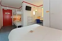 Kyriad Direct Bordeaux Est Hotel